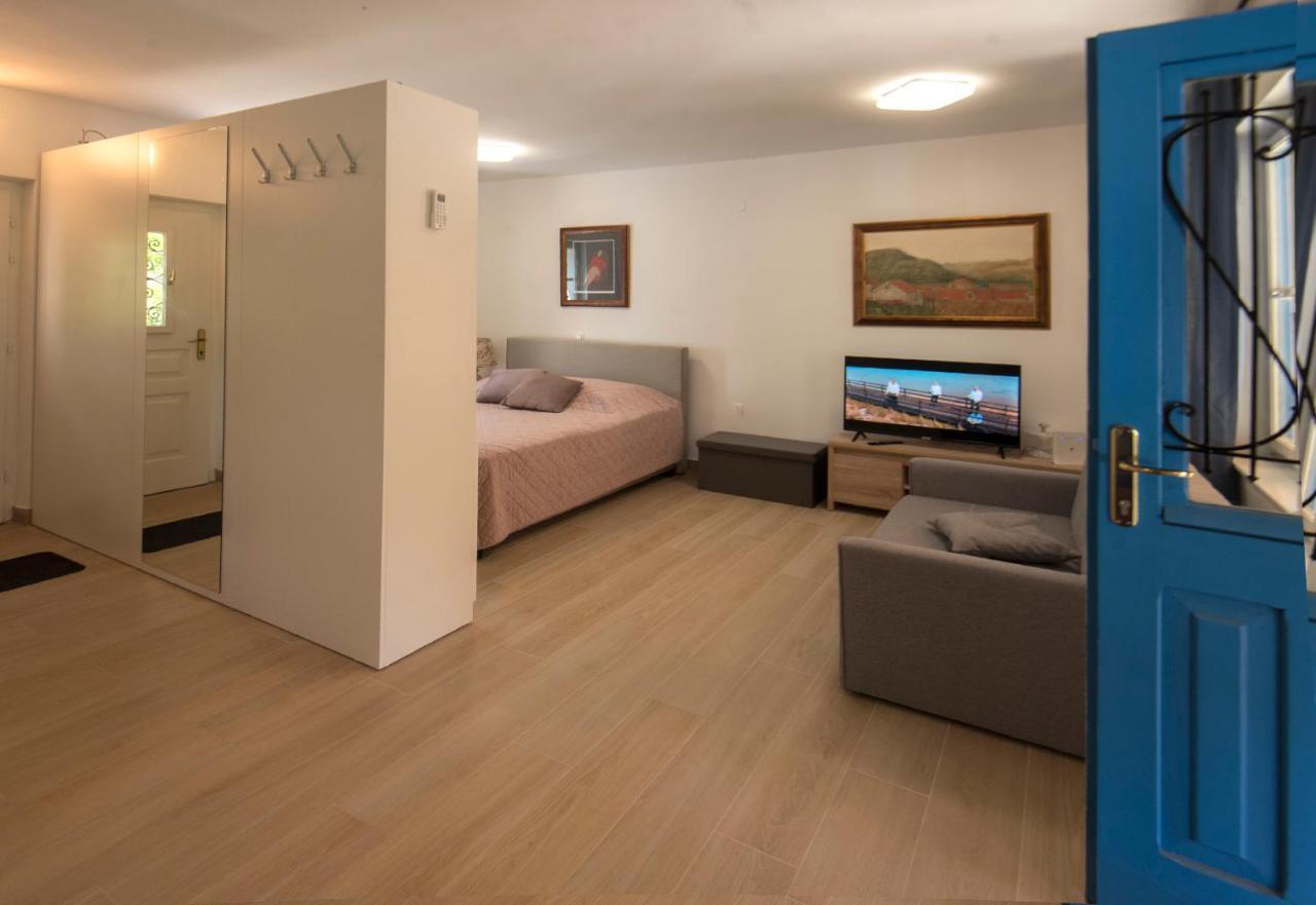 Studio Apartman Roza Ston Extérieur photo